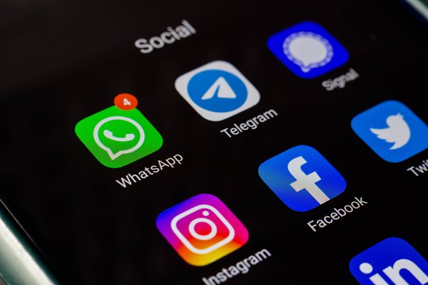 ادعای شاخ‌دار وزیر ارتباطات در مورد تعداد پیام‌رسان‌های فیلتر شده