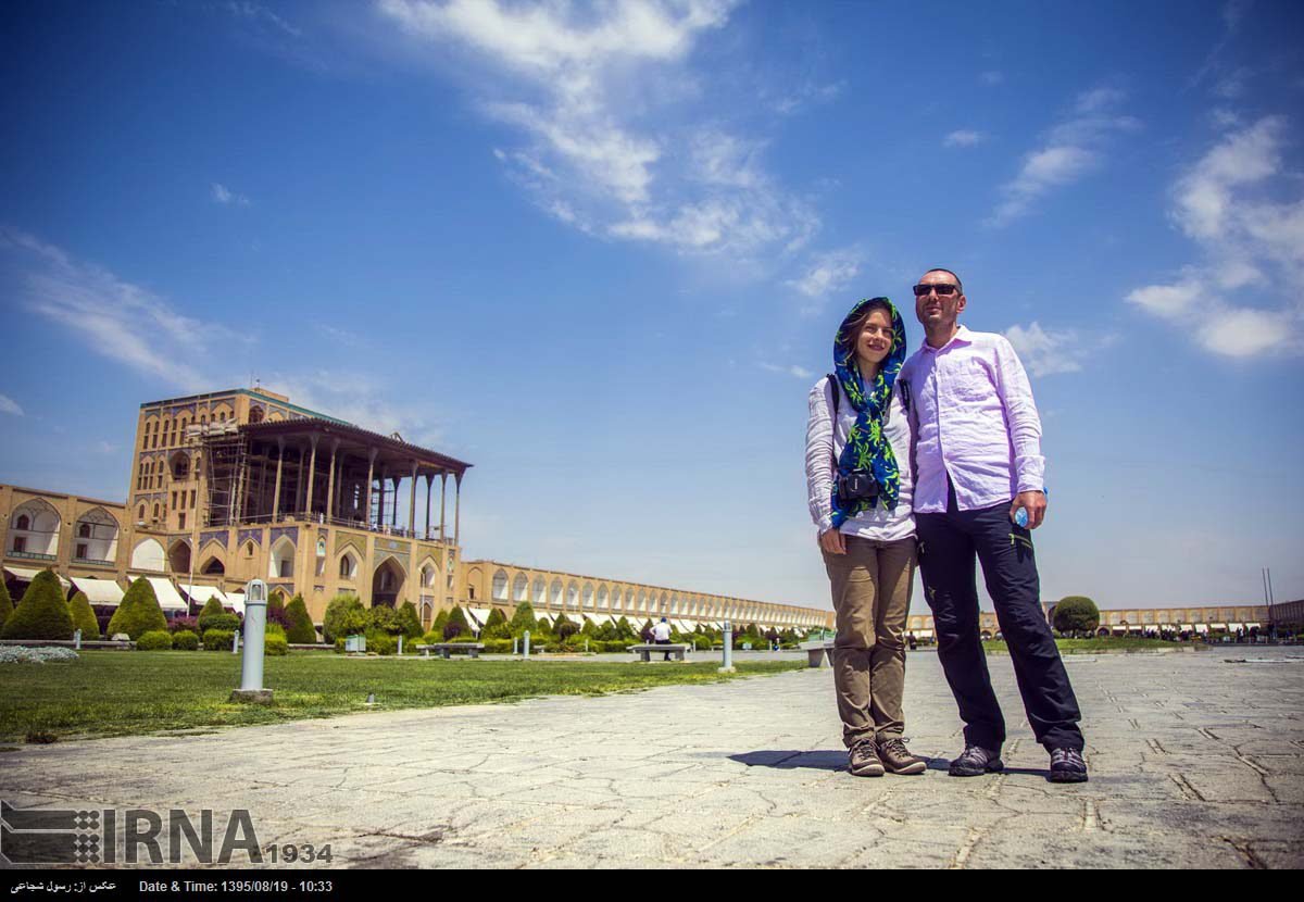 Иран в ближайшее время. Ордибехешт Иран. Touristy Иран. Туристы в Иране. Турпоездки в Иран.